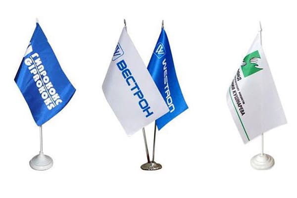 маленький флаг